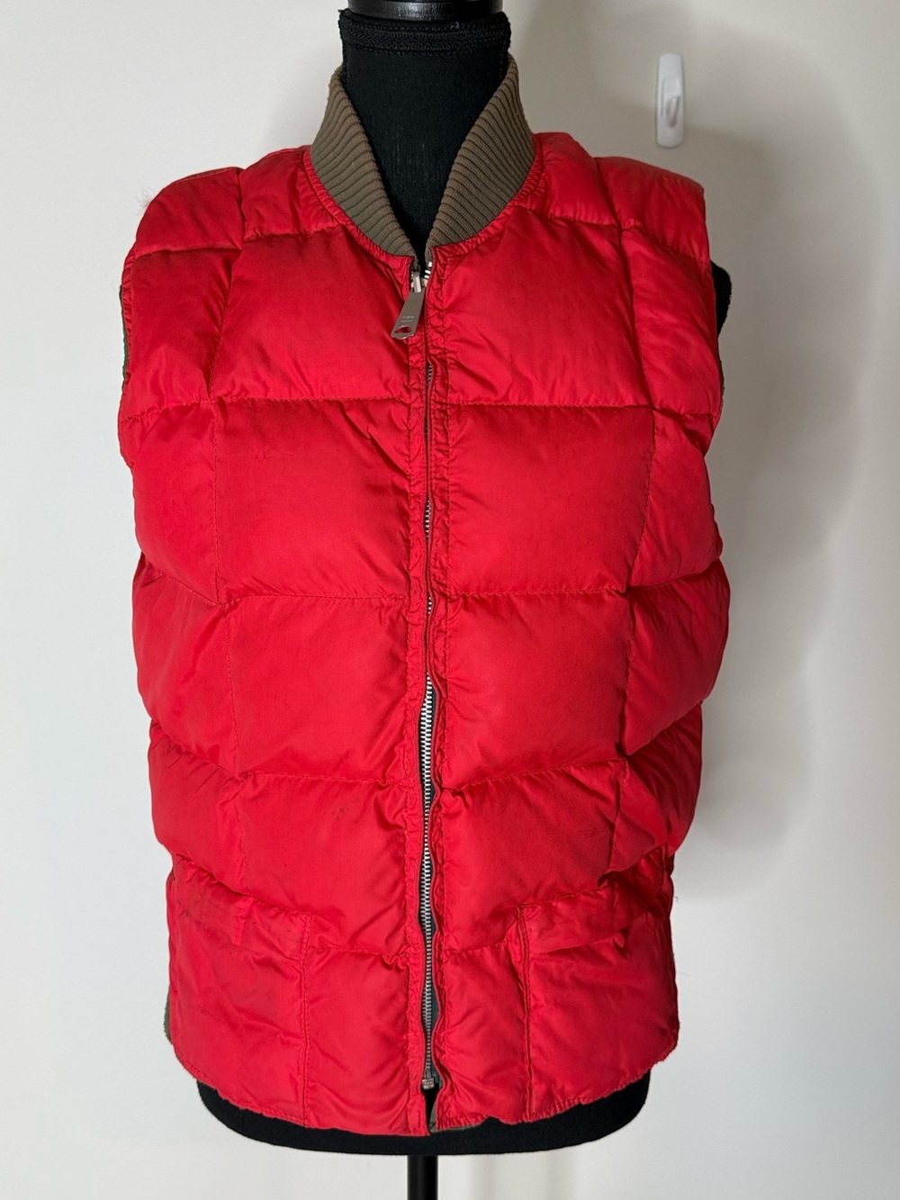 PIONEER SPORTSWEAR Vintage 70s Union Made Reversible Down Filled Puff Vest Small - Picture 3 of 15